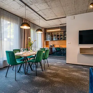 Noir - Smart Appart hôtel